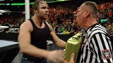 WWE-17年-合约阶梯大赛经典时刻：安布罗斯声东击西罗林斯-精华
