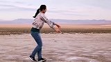 加州旅游时即兴跳起了藏族舞。