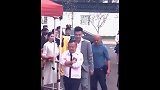 剪彩全程都曾志伟都不大高兴啊, 咋回事