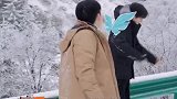 王俊凯 董子健 “你看我像不像个天使？” “你像个扑棱蛾子” 哈哈哈有被笑到