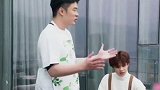 孔雪儿 教邓超 跳女团舞，再现魔性舞步哈哈哈哈陈赫 这个热闹我们还是不凑了，小心老腰！