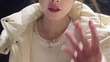 东北女生展示夹子音，一开口好像换了一个人