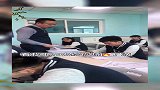 原来校长也喜欢看小人书啊！