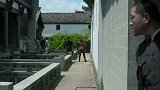 张梦九分偷偷的化妆成小兵，准备偷偷离开锁阳