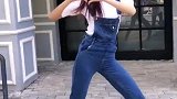 前面的姑娘走快点，我要看最后一个美女，心动了