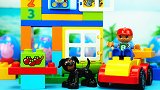 乐高趣味积木桶：动动小手拼装积木火车和火箭