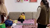 妈妈刚到家就不要茂茂了，茂茂哭着找爸爸，让爸爸打妈妈，真闹心