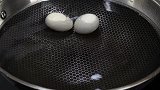 冬天要多吃鸡蛋，教你个新吃法，不蒸不炒，招待客人也不错，好吃