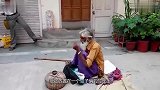 印度老人街头魔术，看起来真是神奇，高手自在民间这句话还是对的