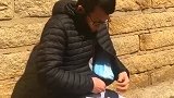 我信你个鬼，现在的小姐姐就想骗我的口罩！