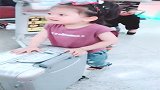 宝宝说想家了，看看爷爷奶奶，和姥姥姥爷，这孩子真孝顺