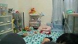萌宝宝和妈妈耍赖好可爱啊,莫非你就是传说中的嘤嘤怪！