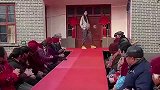 身在城乡结合部，心在巴黎时装周