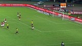 塔利斯卡外脚背抽射 皮球划出诡异弧线偏出球门