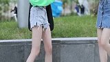 小姐姐吓一跳，这是怎么了