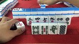 小伙奶奶真真的麻将高手，手把手教小伙麻将，如今是绝顶高手