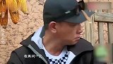 陈小春对儿子有多凶，踢翻早餐怒吼吓坏摄影师，这样的教育对吗