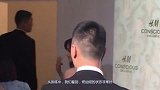 演而优则主持！佟丽娅首任央视春晚主持，她竟如此优秀！