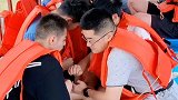 芦荡迷宫游船这也太挤了吧？
