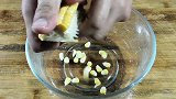 广东人用玉米炒洋葱，清淡美味，做法简单，简直就是最完美的搭配