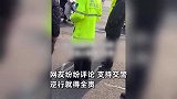 孩子骑车逆行与外卖小哥相撞，判罚后家长叫嚣要投诉，网友力挺：就得全责