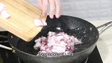 炒糖色的红烧肉太麻烦了，我有懒人红烧肉的做法，连盐都不用加