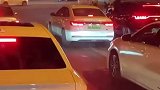来来来，来个业内人士，他怎么办到的，后面的都他哥的怕了