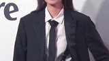 张小斐黑衣服配烟熏妆，斐妈今天又出来营业啦！