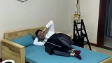 第一次到表弟单身公寓做客，眼前拍下的这幕，我陷入了沉思！
