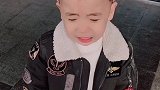 三岁的萌宝和姥姥吵架这委屈的表情真是太逗了