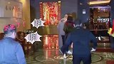 刘銮雄甘比携一家共14人聚餐，吕丽君所生子女缺席