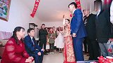 摄影师让新郎给叔叔阿姨承诺，结果新郎一开口宾客都笑了