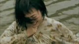 女兵排：古兰和师太们，不愿受辱投河自尽，临死前还杀了鬼子。