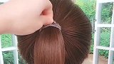 秒钟学会的发型，简单还时尚，上班族可以学起来了！