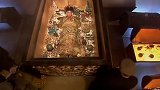 慈禧生前搜刮民脂民膏，死后被孙殿英挖墓，孙殿英是盗贼还是英雄