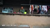 桃子姐第一次买榴莲，尝试做一盘榴莲芝士饼，皮脆馅浓，真解馋