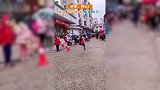 中国人会武术解释不清了！小学生开学现场打完一套拳