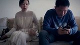 兄弟找老公借钱，媳妇爽快的同意了