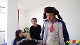 阿宝被罚扫厕所，不料他竟躲在里面偷吃辣条
