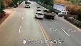 监控这场惨烈车祸，谁该负责