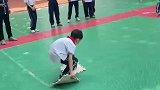 小学生体育课做游戏，这技术把人都看呆了