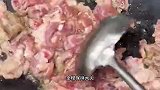 不用过油的孜然羊肉香味十足，做法简单，味道真是绝了！