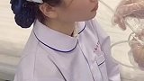 甘肃张掖：医学生强忍不适配合练习插胃管