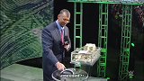 WWE-18年-历史课：老麦自掏腰包派送百万美元奖金回馈粉丝支持-专题