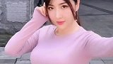 清纯美女身材却很丰满性感，长相骗了人