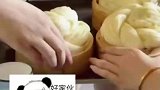 餐馆吃饭点了三个花卷，结果一个都没吃完，看坐标瞬间懂了
