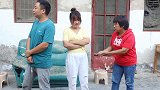 娘家妈总是找女儿要钱，还让女婿出钱给儿买房，憨厚女婿真的怒了