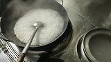 哇塞！原来饭店的猪杂汤这样做的，大厨三两下完成了，厨艺了不得