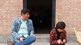 短剧：婚后丈夫从不在家过夜，妻子起疑偷跟出门，看到一幕后哭了