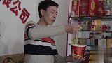 美女超市买泡面，看小伙如何套路美女，最后结局太搞笑了